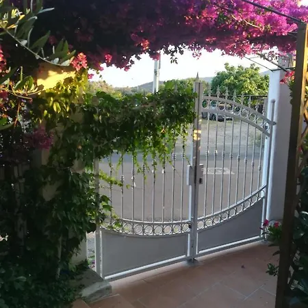 Tirso Bed & Breakfast *